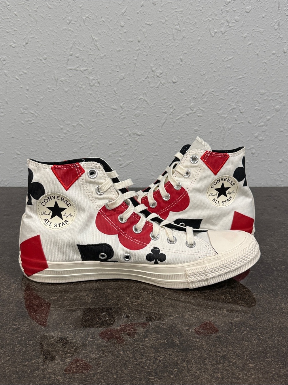 Converse‎ Chuck Taylor All-Star Hi Queen of Hearts Sneakers Women's Size 10.5